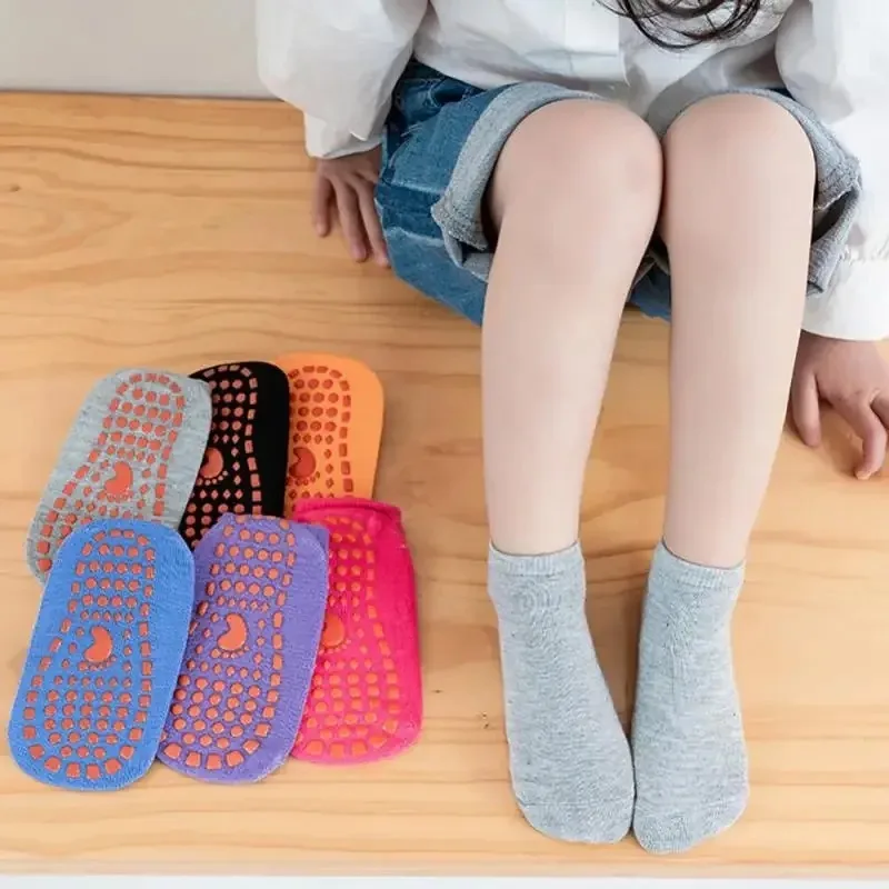 1 Pair Kids Adults Anti-Slip Socks Parent-Child Trampoline Sock Cotton Socks Elasticity Sports Boys Girls Outside Children Socks
