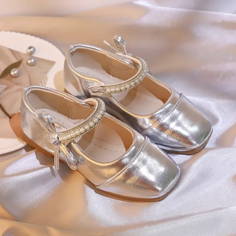 

Kids Dance Dress Shoes Chic Sweet for Girls Princess Shoes Beading Elegant 2025 New Children Flat Shoes Soft Sole Simple Bows