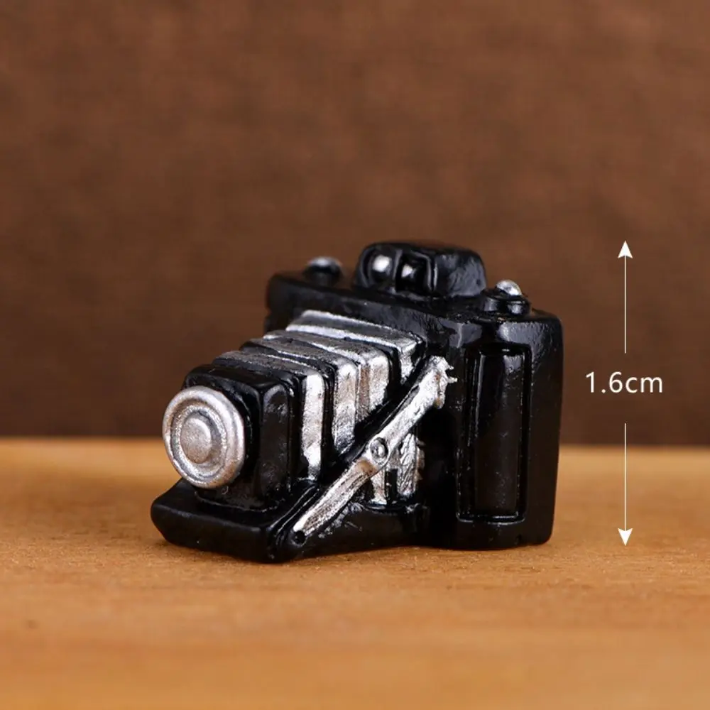Decorazione domestica Figurina nostalgica retrò Mini case delle bambole Figura fotocamera Miniature Modello Resina creativa
