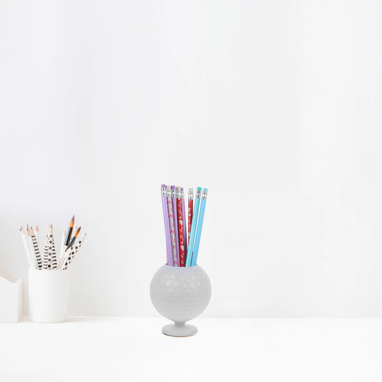 

Golf Ball Shaped Pen Holder Large Desktop Organizer For Office Home School Use Makeup Brush Pencil Cup Stationery Container