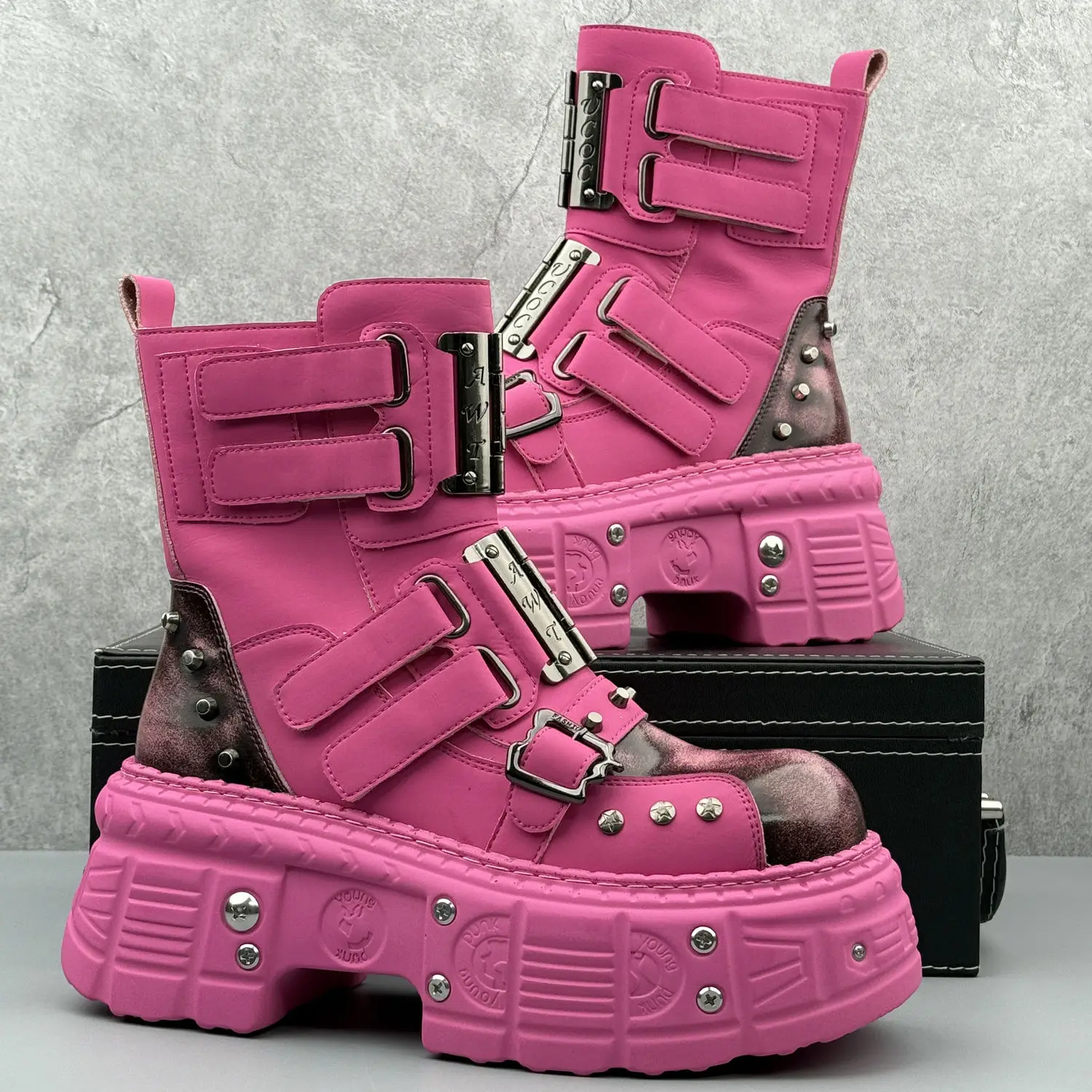 

High-top 2025 Autumn New Fashion Hot-selling Short Metal Style Men's Trendy Street Motorcycle Boots