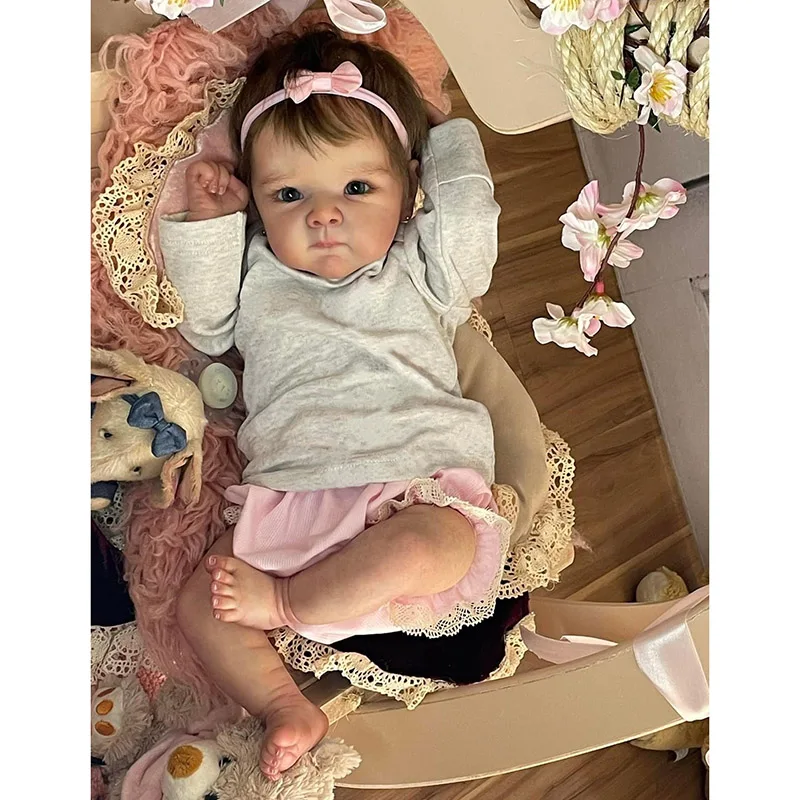 

45cm Bettie Reborn Baby Newborn Doll Lifelike Soft Touch Cuddly Baby Multiple Layers Painting 3D Skin with Hand Root Hair