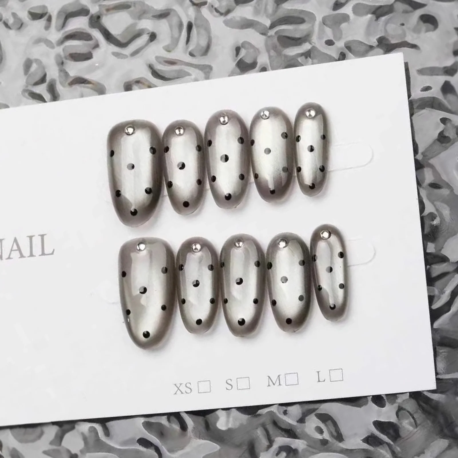 10pcs Handmade Press On Nails Black Polka Dot Cat's Eye False Nails With Rhinestone Decor Glossy Almond Fashion Fake Nail Tips