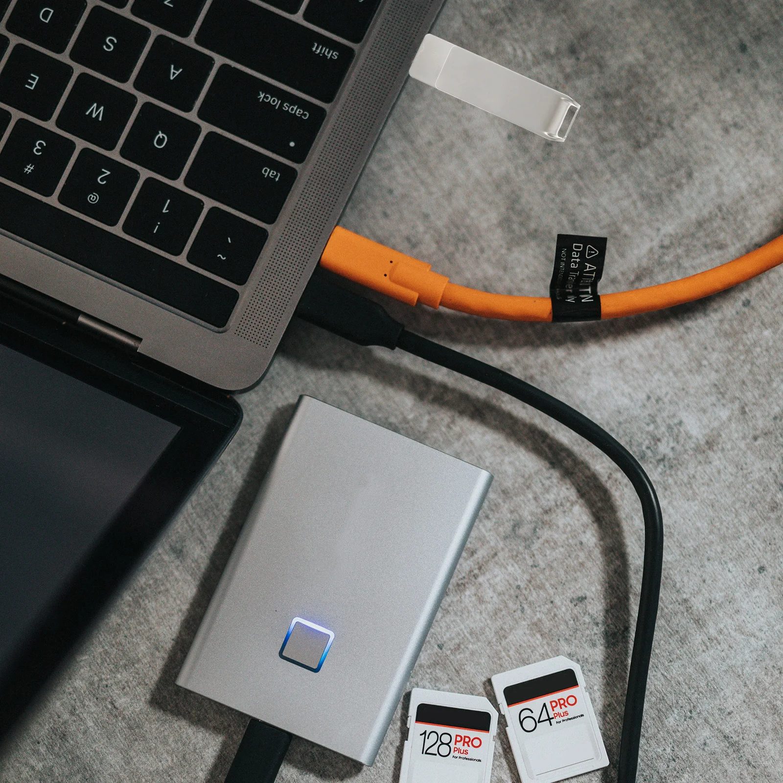 

Вращающийся флэш-накопитель USB 3.0 Type-C из металлического сплава, 16 ГБ, стабильное хранилище данных, USB-накопитель с высоким разрешением