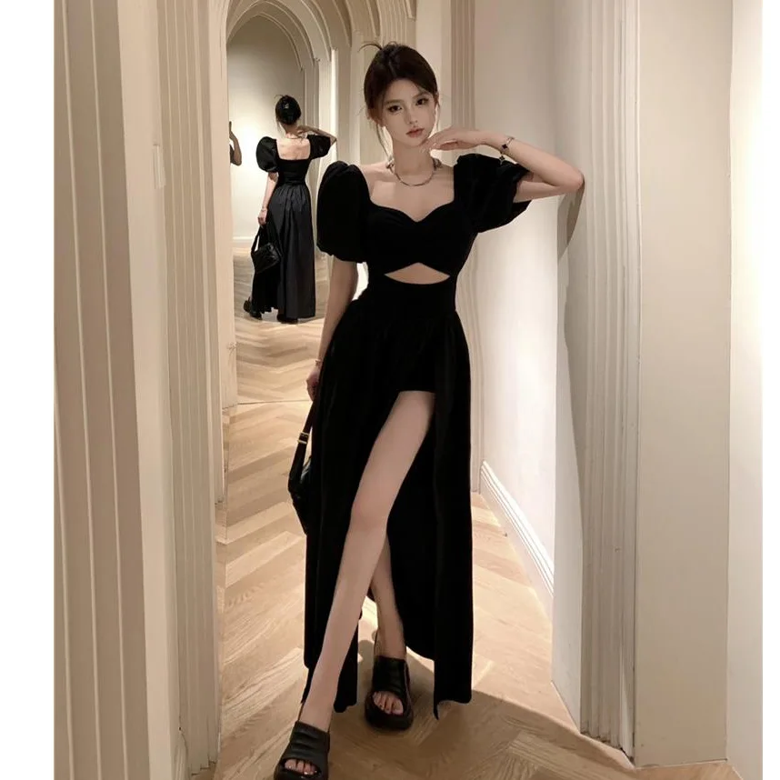 

2024 Summer New French Hepburn Black Dress Women's Collar Bubble Sleeve Skirt Waist Hollow Split Temperament Dress