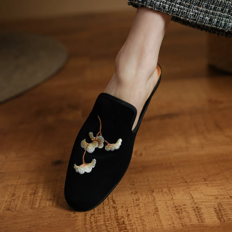 Women Flats Gold Velvet Embroider Mules Round Toe Chinese Style Flats For Spring Slip on Daily Slippers Ladies Cozy Casual Shoes