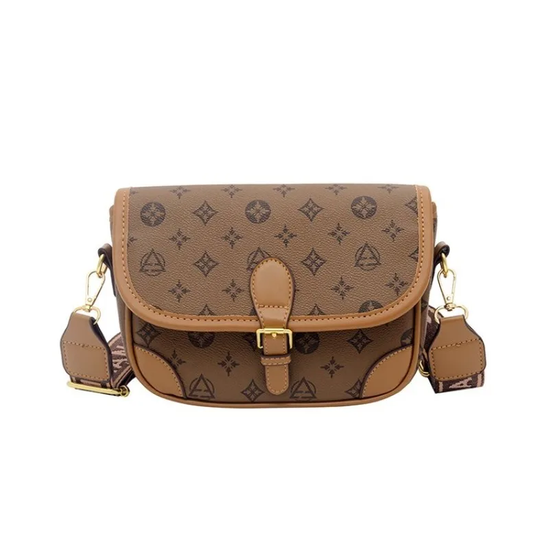 Fashionable Luxury Diaper Bag: Elegant Crossbody Bag For Women With Vintage Designer Logo And Large Capacity Leather Tote