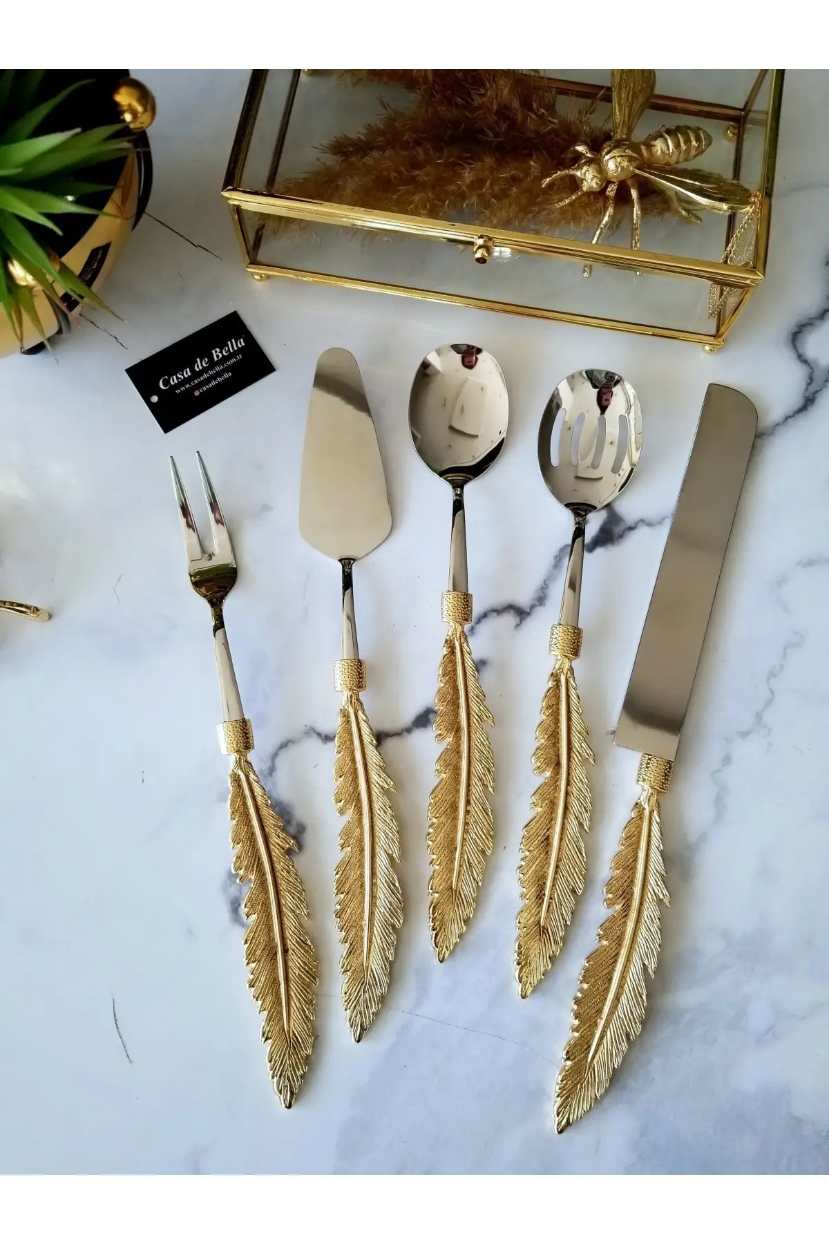 5 piece Feather Patterned Gold Handle Service Set