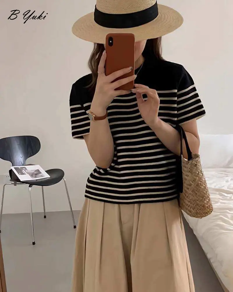 

Blessyuki Classic Striped Knitted Short-sleeved Pullover Women Casual Loose O-neck Summer Sweater Female Korean Elegant Chic Top