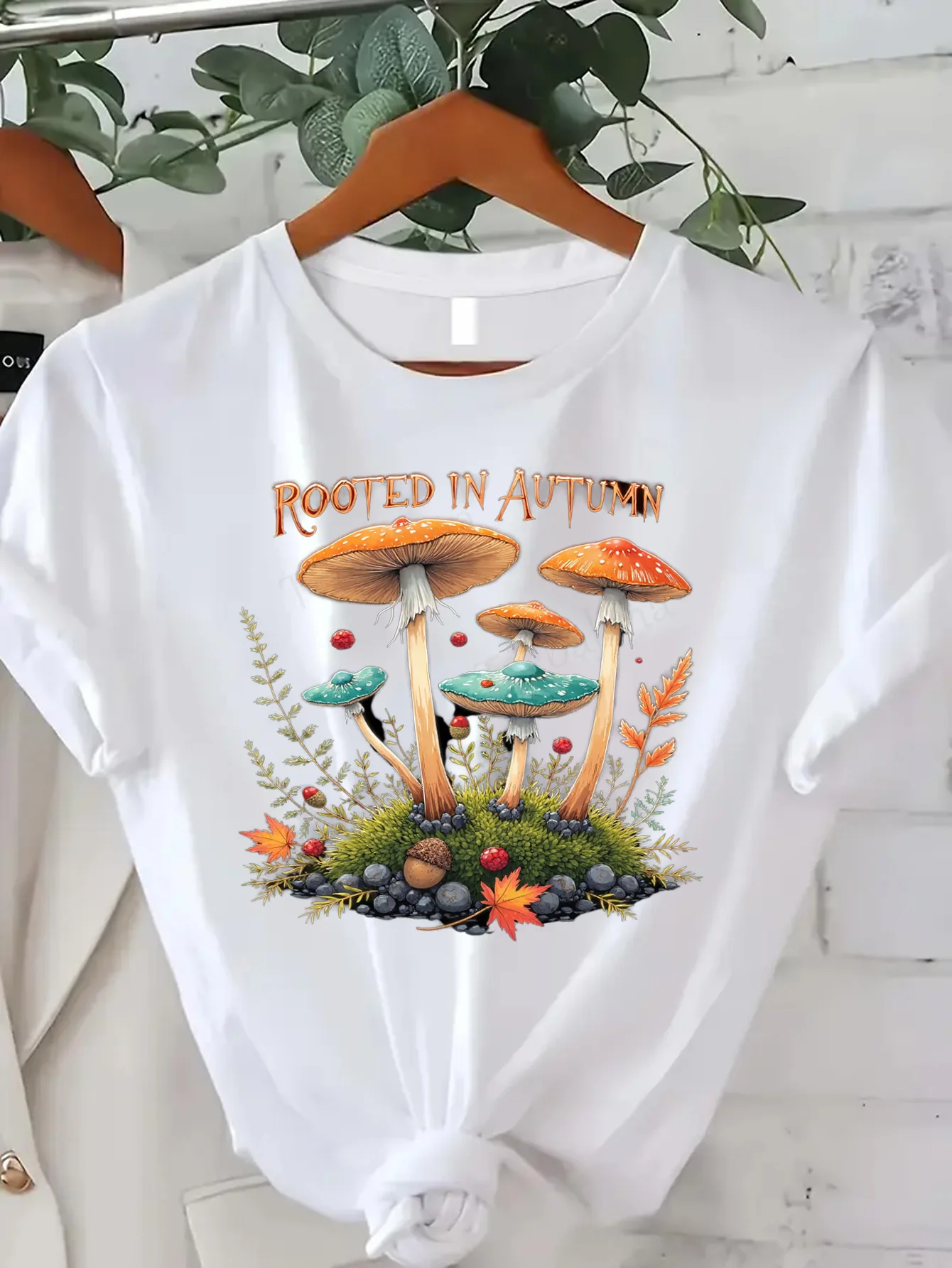

Удобная женская футболка с принтом, осенняя футболка с грибным лесом | Осенний дизайн, вдохновленный природой