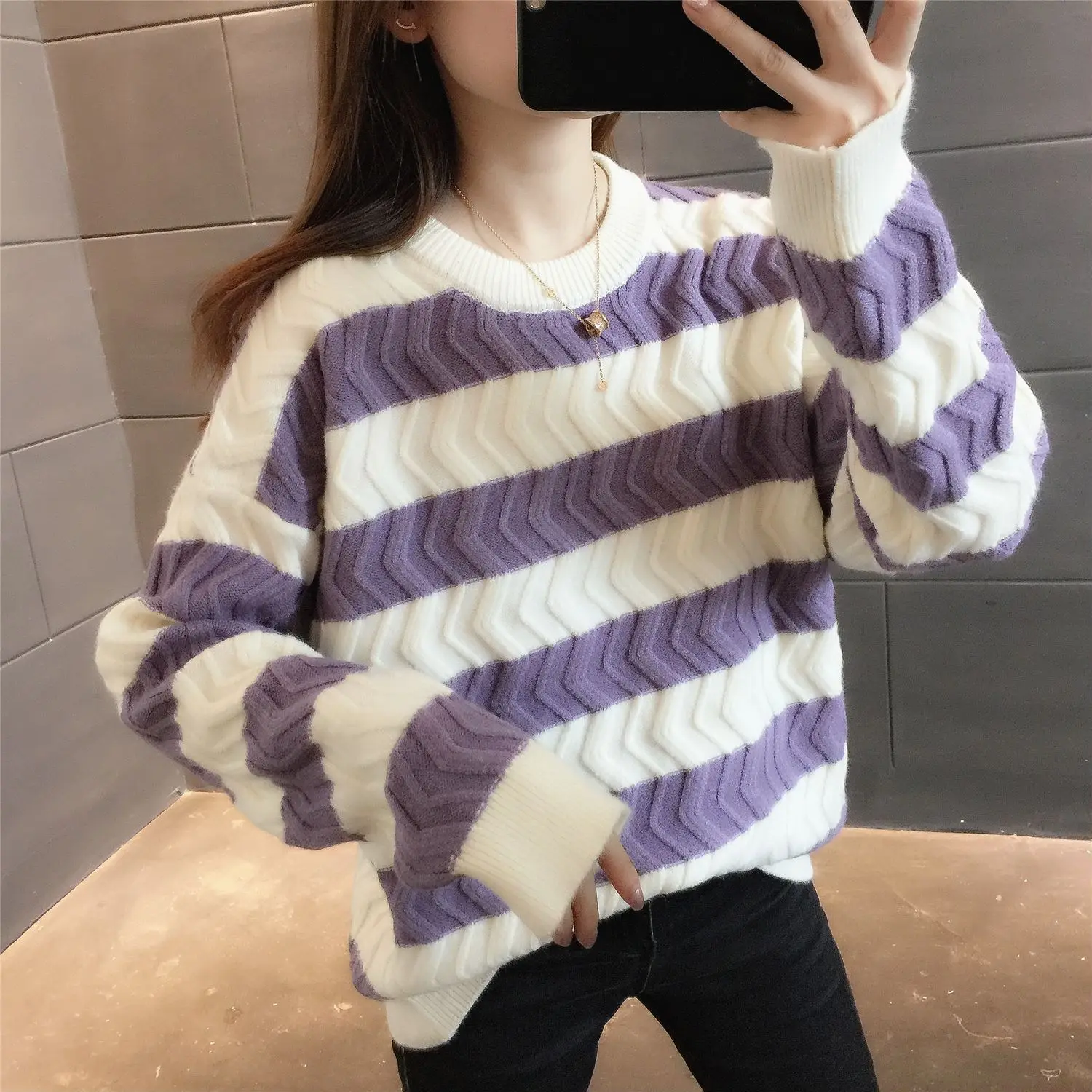 韓国ファッション 秋 長袖トップス レディース ニット セーター 2025 新作 ストライプ Oネック 暖かい プルオーバー レディース セーター