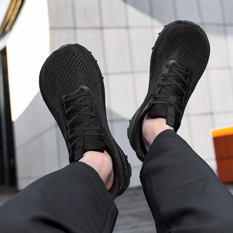 Men’s Wide-Fit Casual Shoes with Breathable Mesh Uppers—Suitable for Summer Wear, Light Outdoor Hiking, and Everyday Activities