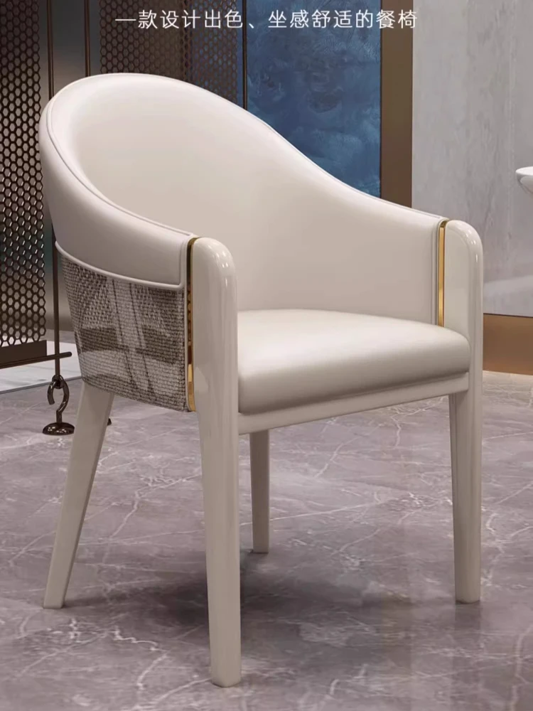   كرسي طعام إيطالي فاخر من الجلد المصنوع من الألياف الدقيقة الفاخرة كرسي بذراعين من الجلد المخصص للمنزل