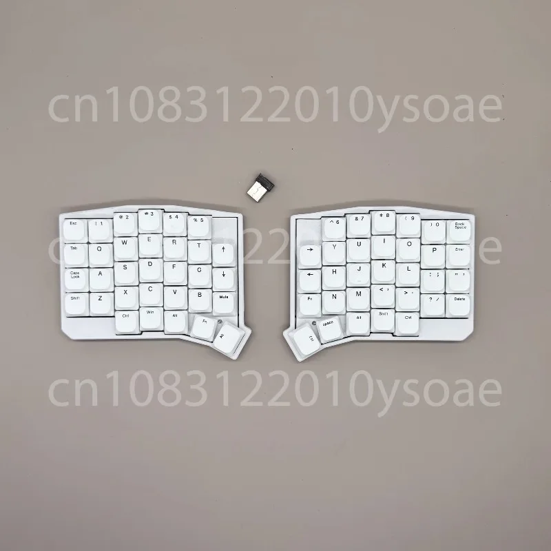 

Split Keyboard Wireless 2.4G Hot Swappable Keyboard