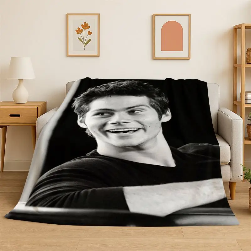 Fashion Dylan O’Brien DOB Actor Flannel Blanket,Ultra Soft Warm Plush Throw for Home Bedroom Bed Sofa Cover Office Picnic gift