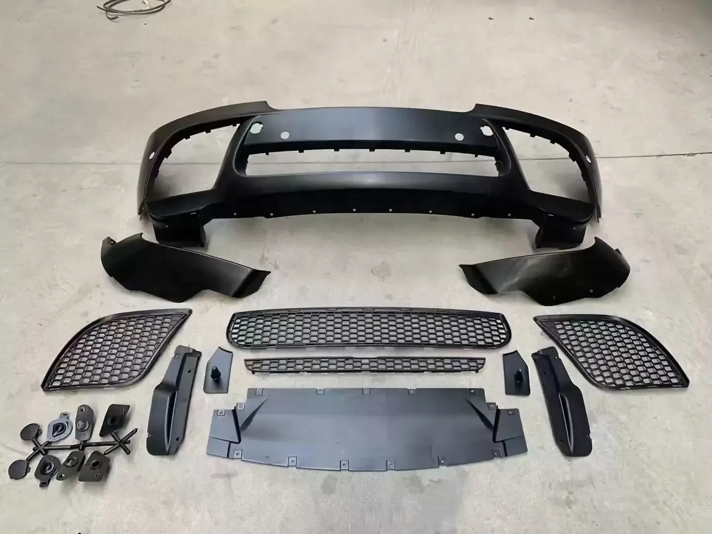 

Car front bumper surrounded Body kit radiator grille grill cover frame for BMW X6 E71 upgrade MP