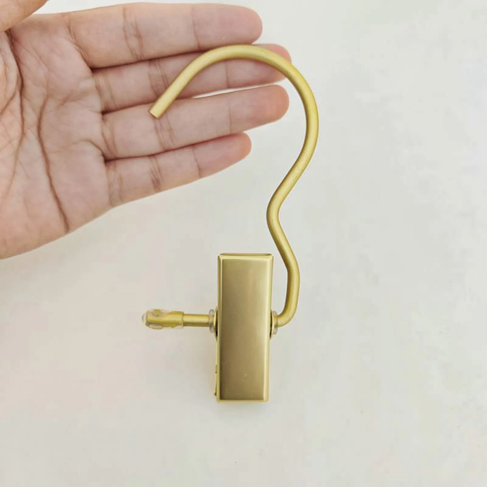 Ganci per appendere multiuso in lega di alluminio antiscivolo antitraccia per vestiti cappelli pantaloni calzini asciugamani bagno armadio cucina