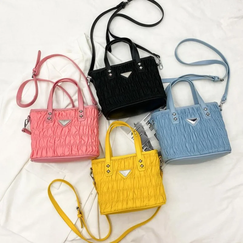 Bolsa de noite feminina com decoração de contas de couro sintético brilhante adequada para eventos de casamento e festas