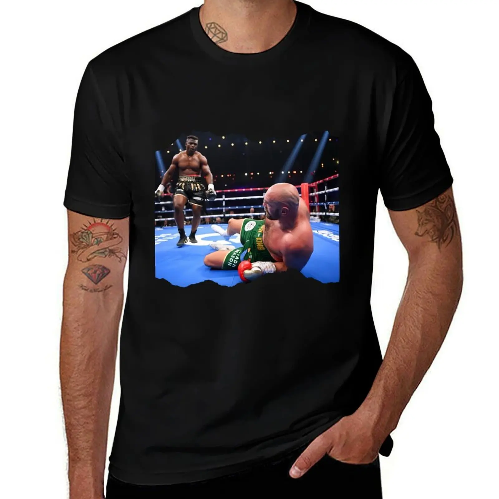 

NGANNOU KICKS TYSON FURY TO THE GROUND T-Shirt Classic Crew Neck Cotton T-Shirt