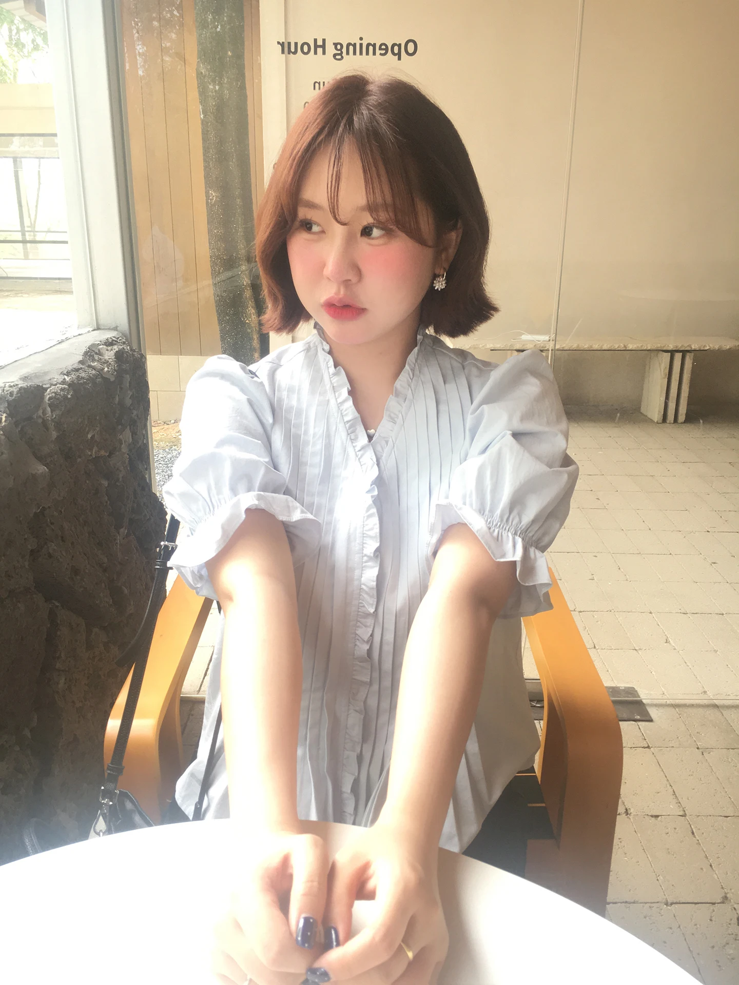 

Женская блузка в корейском стиле с плиссировкой и V-образным вырезом, расшитая, с коротким рукавом, из мягкого хлопка, весна-лето, с отделкой «Wood Ear»