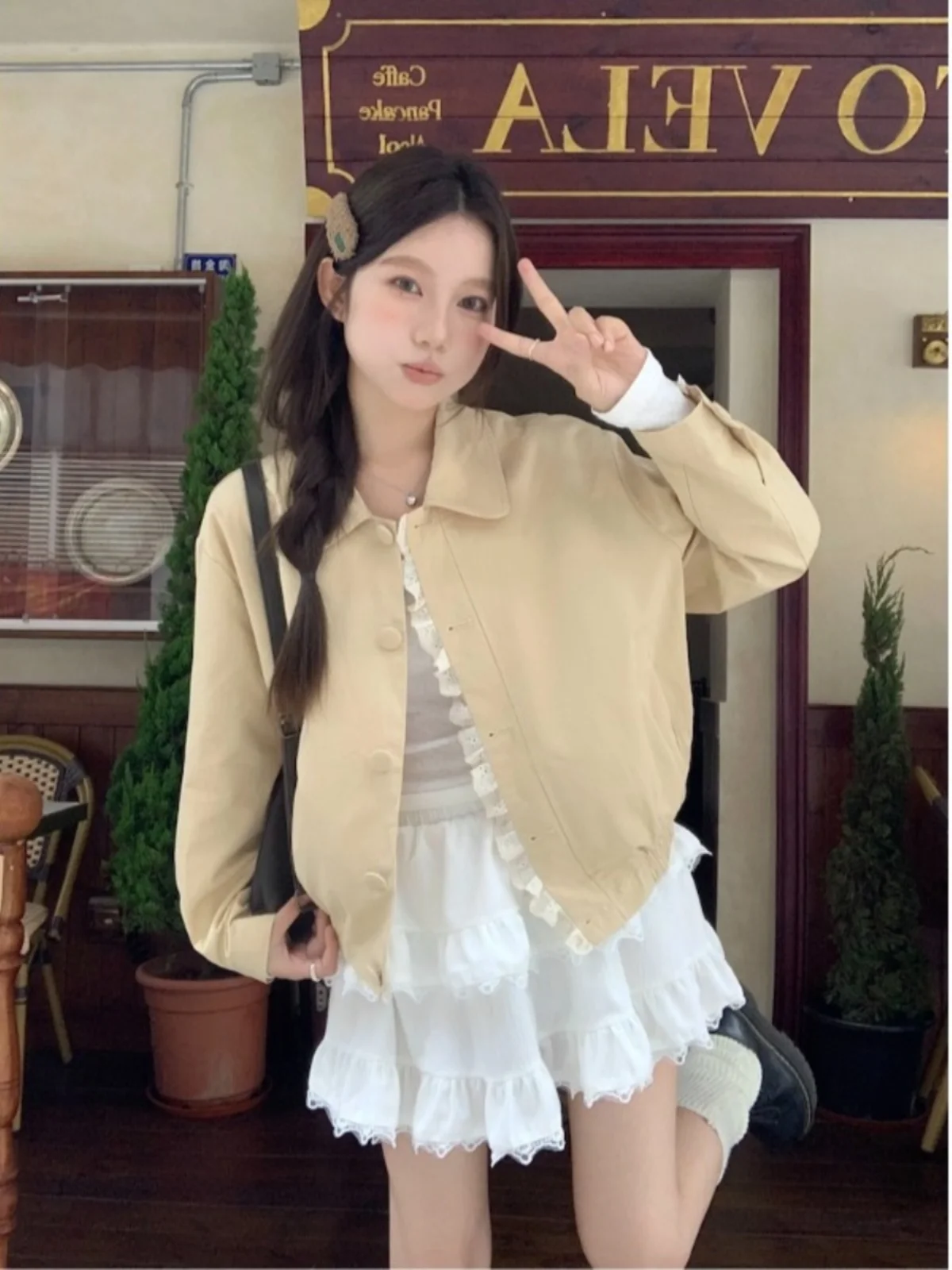 

ort Jaet Outerwear Women's Faion Korean Sle Wave Design Sensation Top Trendy Autumn 2024 Doll Collar Button up P...