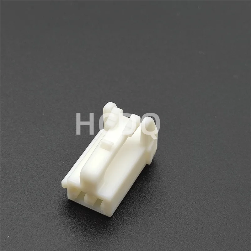 10 PCS Original and genuine MG651026 Sautomobile connector plug housing supplied from stock