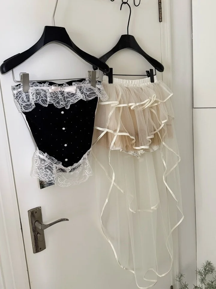 

Pure Desire Sexy Lace Patchwork Tube Top And Me Skirt Two-Piece Set for Summer 2026 Trendy Hot Girl Outfit Ensemble