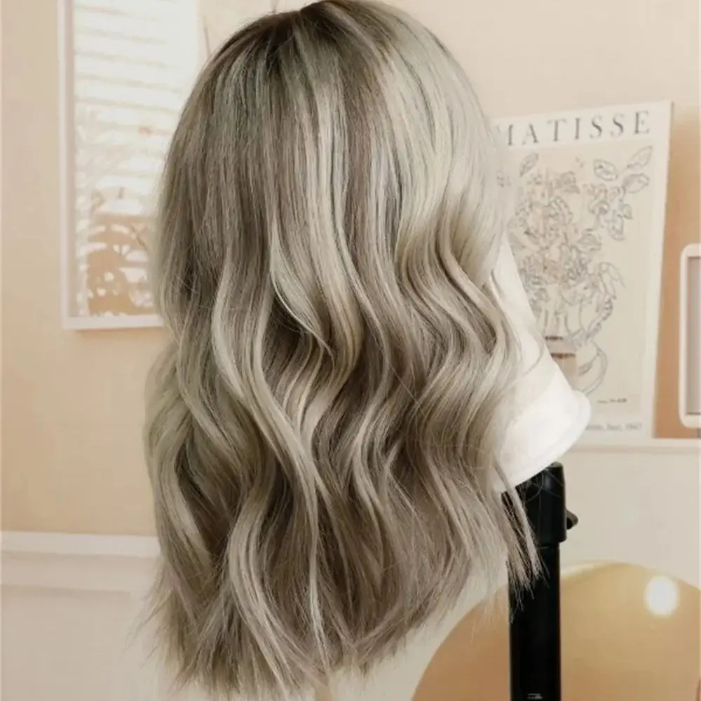 

Dirty Ashy Highlights Blonde Bob Wig High Heat Fibre Synthetic Lace Front Wigs Dark Roots Short Soft Wavy Cosplay Wig for Women