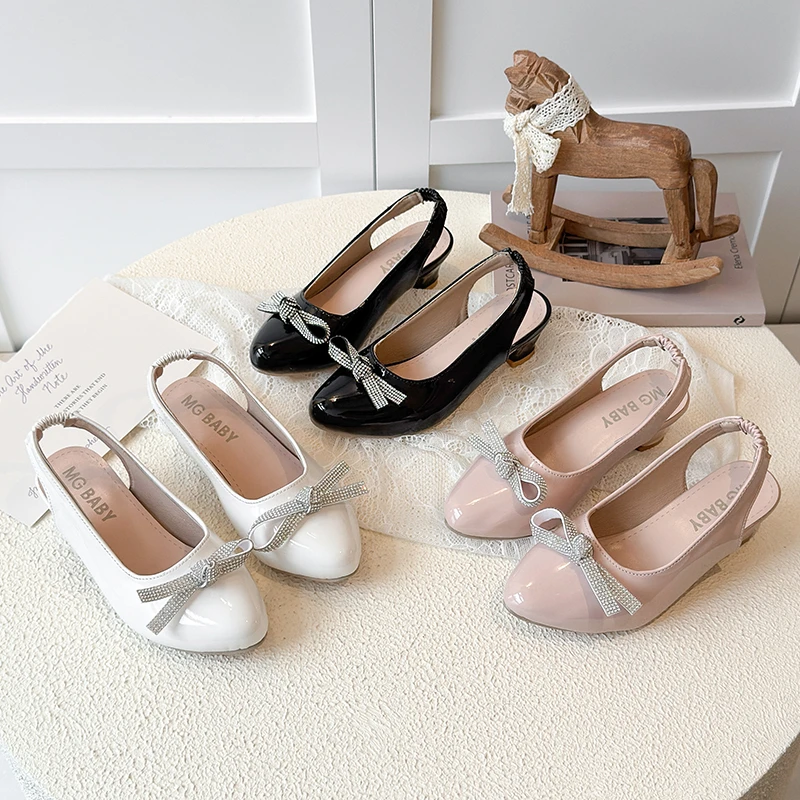 

Girls' Princess Shoes Korean-style New Fashion Pointed-toe Rhinestone Butterfly Children's High Heels Girls' Sandals for Ages