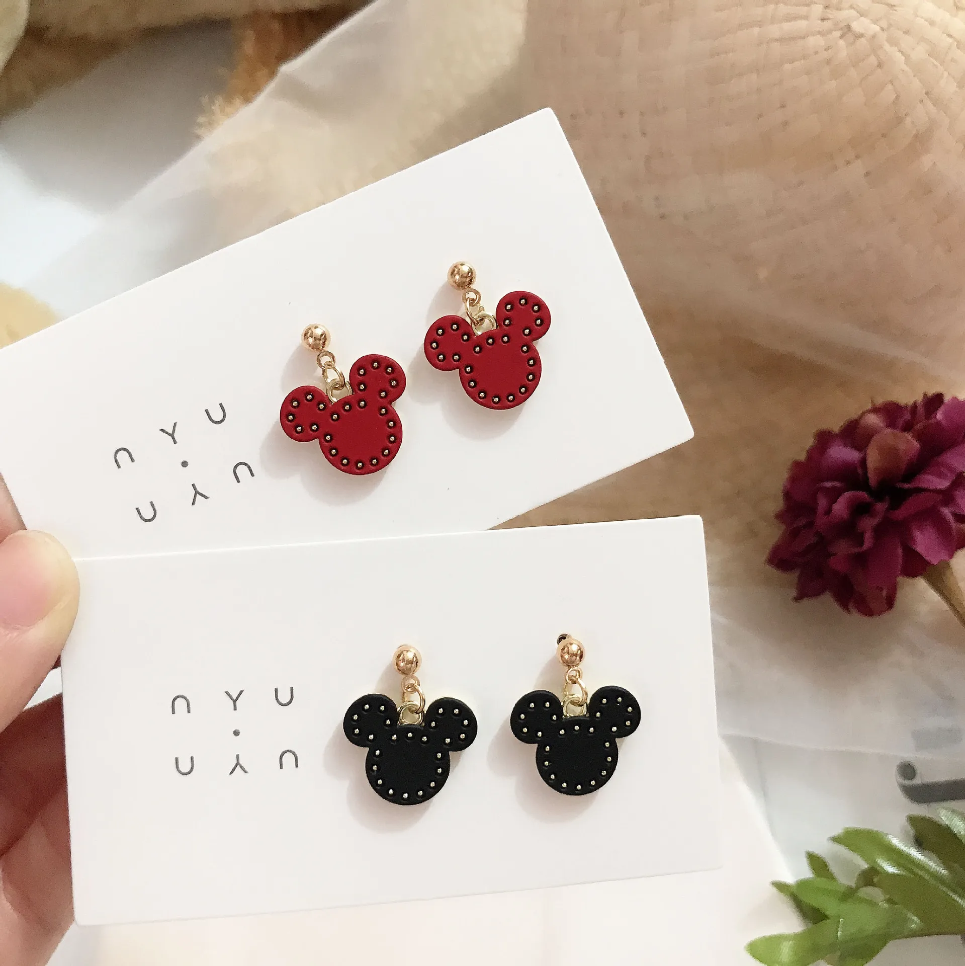 Boucles d'oreilles Disney tureMouse pour femmes, figurines d'anime d'action, dessin animé mignon, ornements de shopping, cadeaux de bijoux