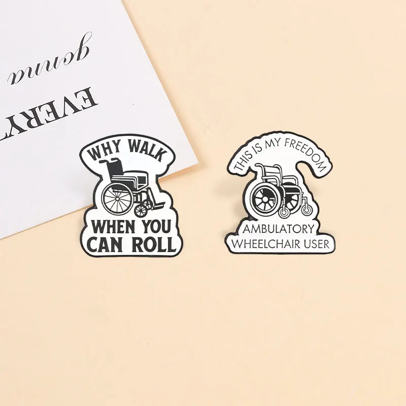 Warum laufen, wenn man rollen kann? Emaille-Abzeichen, Rollstuhl-Freiheits-Slogan-Pin, Brosche mit Zitat zur Behinderungsbewusstsein, Geschenkset für Freunde. – Detail 5