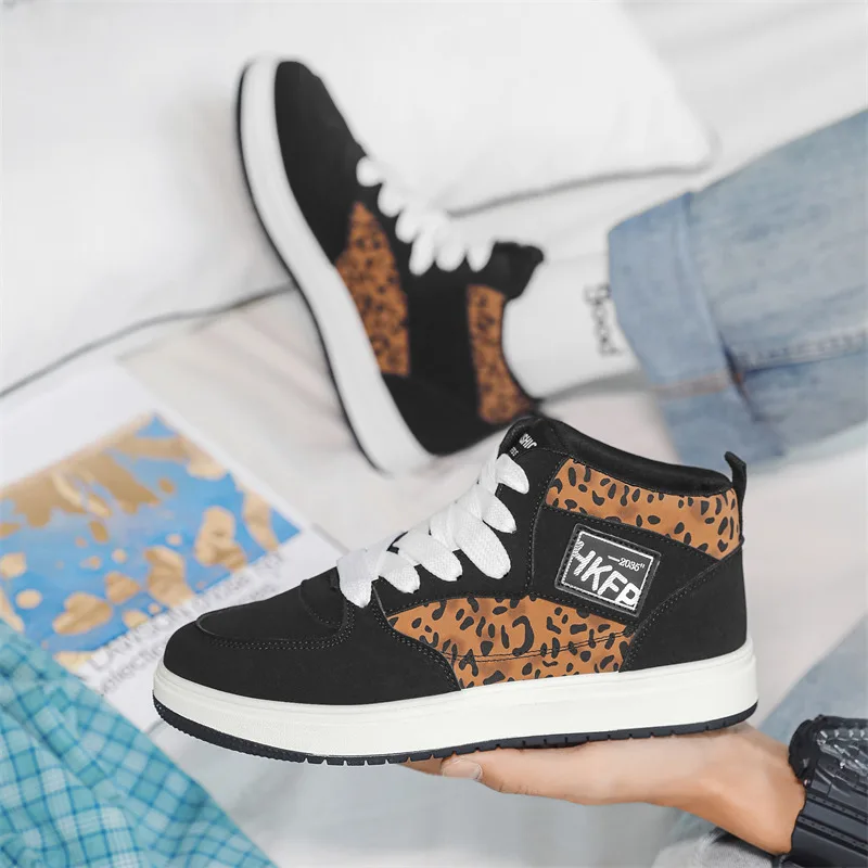 

Leopard Print Men Skateboarding Sneakers Fashion Men's High Top Canvas Shoes Casual Street Vulcanize Shoes Men zapatillas skater