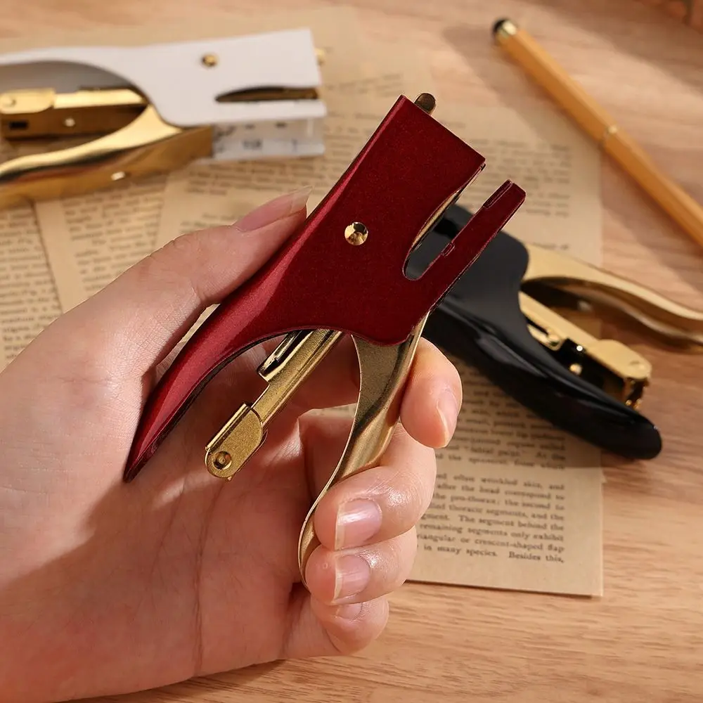 Retro Handheld Stapler Heavy Duty Easy To Use Manual Stapling Machine Paper Binding Stapler Takeout Packaging