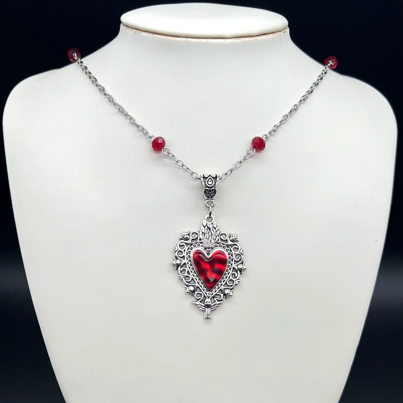 Collar de Calavera Gótica Sagrado Corazón, Corazón Mexicano, Sagrado Corazón Esmaltado, Collar Sagrado Corazón Milagro