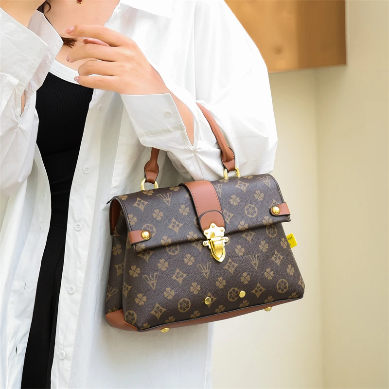 

Элегантная женская кожаная сумка через плечо с функцией классической сумки через плечо от известного дизайнера класса люкс