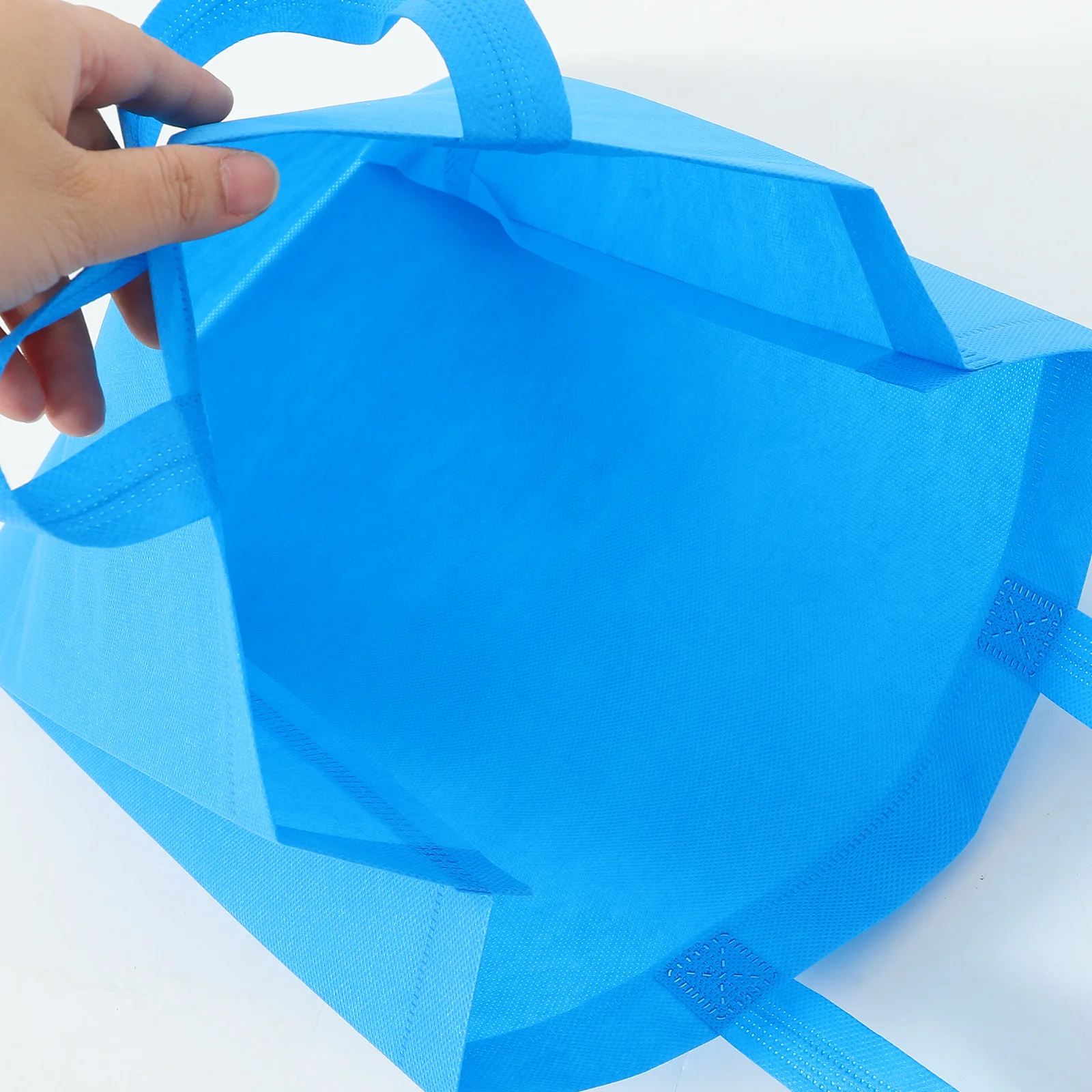 

30Pcs Lightweight Non Woven Tote Bag Reusable Shopping Tote with Sturdy Handles Foldable Design for Travel Home Storage