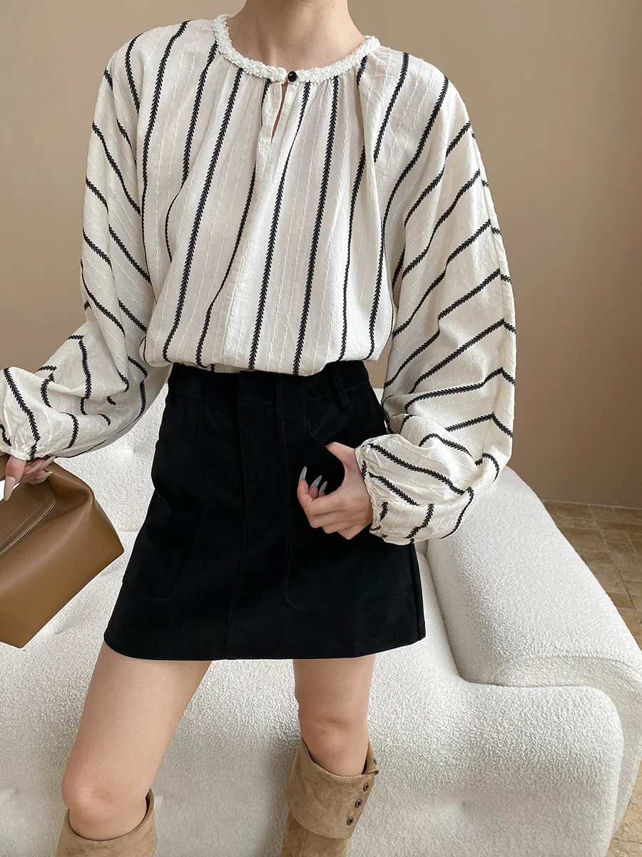 

2025 Spring Autumn Bohemian Style Women's Shirt Striped Jacquard Contrast Color Crochet Lace Collar Lantern Sleeve Shirt Blouse