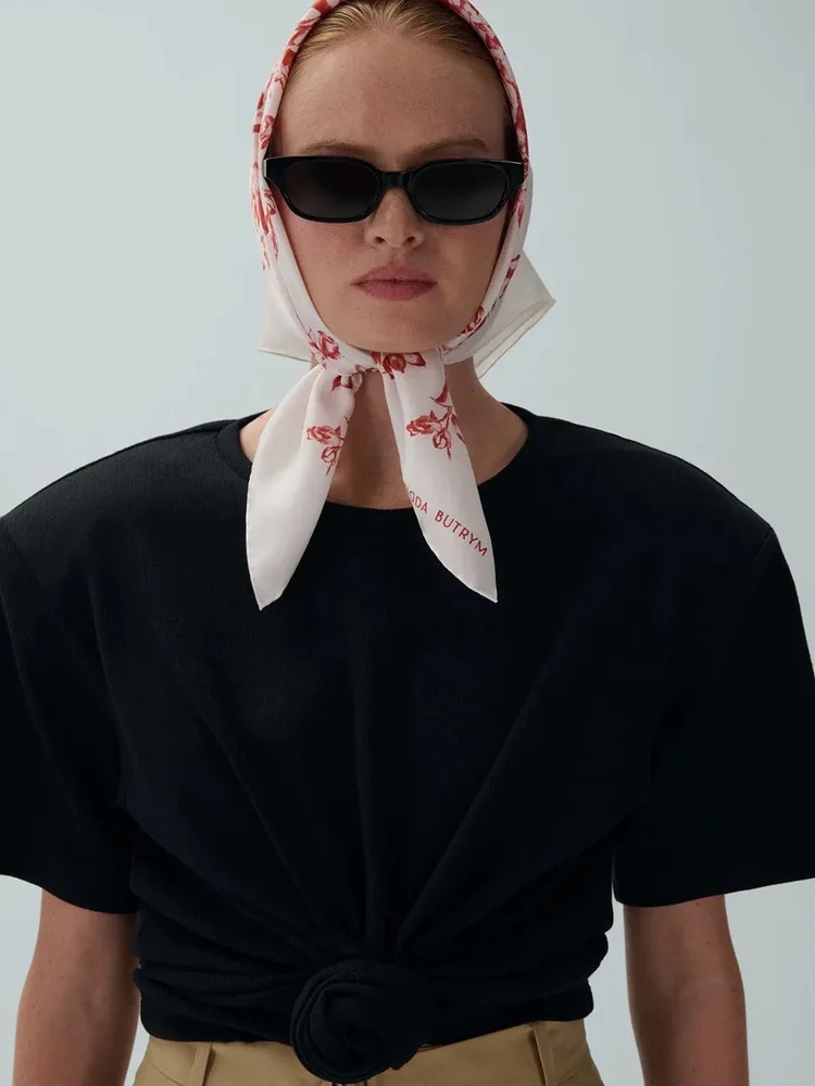 เสื้อยืดทรงหลวมผ้าฝ้ายสวมใส่สบายสำหรับฤดูร้อน แต่งลายดอกไม้ผูกเอว มีแผ่นรองไหล่