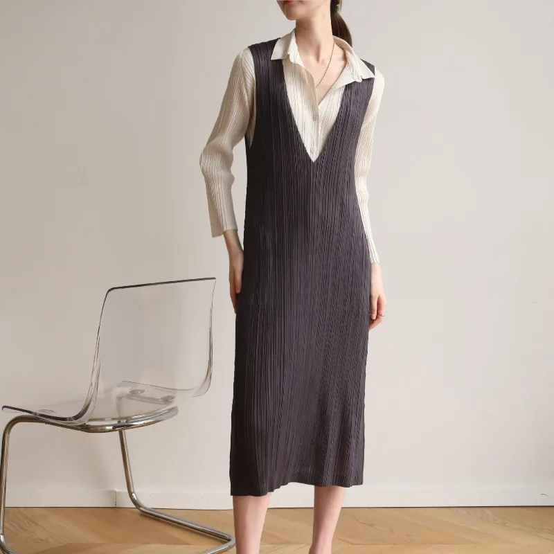 

Плиссированное платье Miyake Plisse 2026: Летнее, роскошное, свободного кроя, больших размеров, однотонное, с длинными складками, повседневное, в стиле ретро, с V-образным вырезом