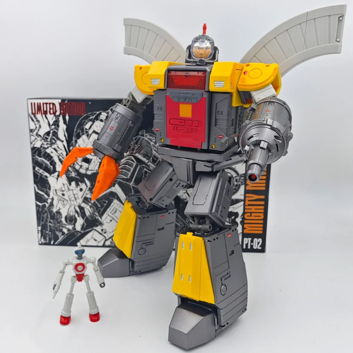 En Stock PANGU transformación PT-02M PT02M MIGHTY MIRACLE Dios escala abajo 26cm fortaleza defensiva Base figura de acción
