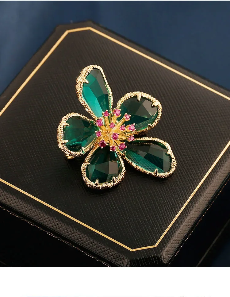 Fashion Big Green Crystal Flower Brooches for Women Famale Party Jewelry Gifts Retro Style Brooches Pin