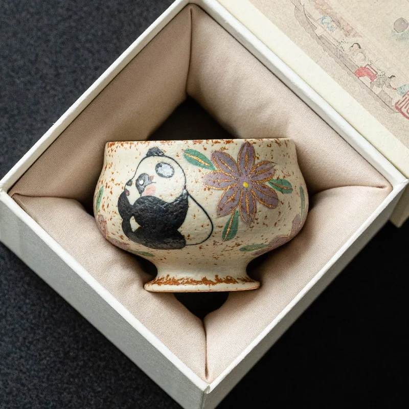 High-end Master's Cup with Blue White Porcelain and Flint Red Gold-painted Hand-painted Panda Chrysanthemum Appreciation Tea Cup