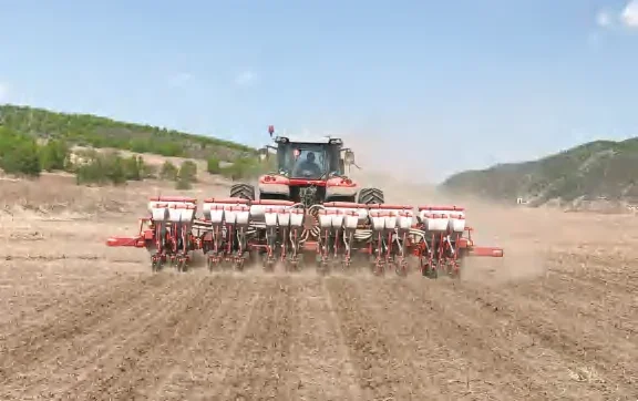 Pneumatic Precision planter for  corn soybean