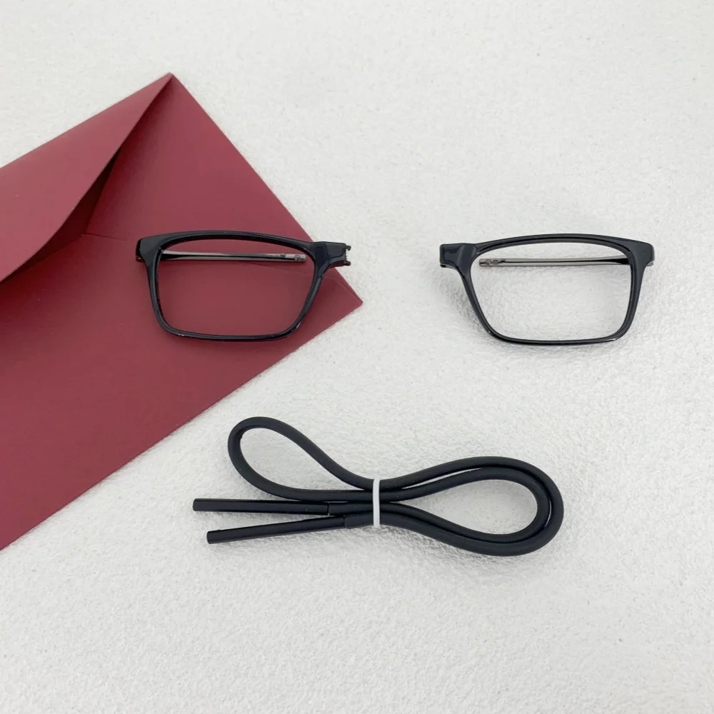 Portable Magnetic Reading Glasses That Can Be Hung Around the Neck with Adjustable Lanyard for Men and Women