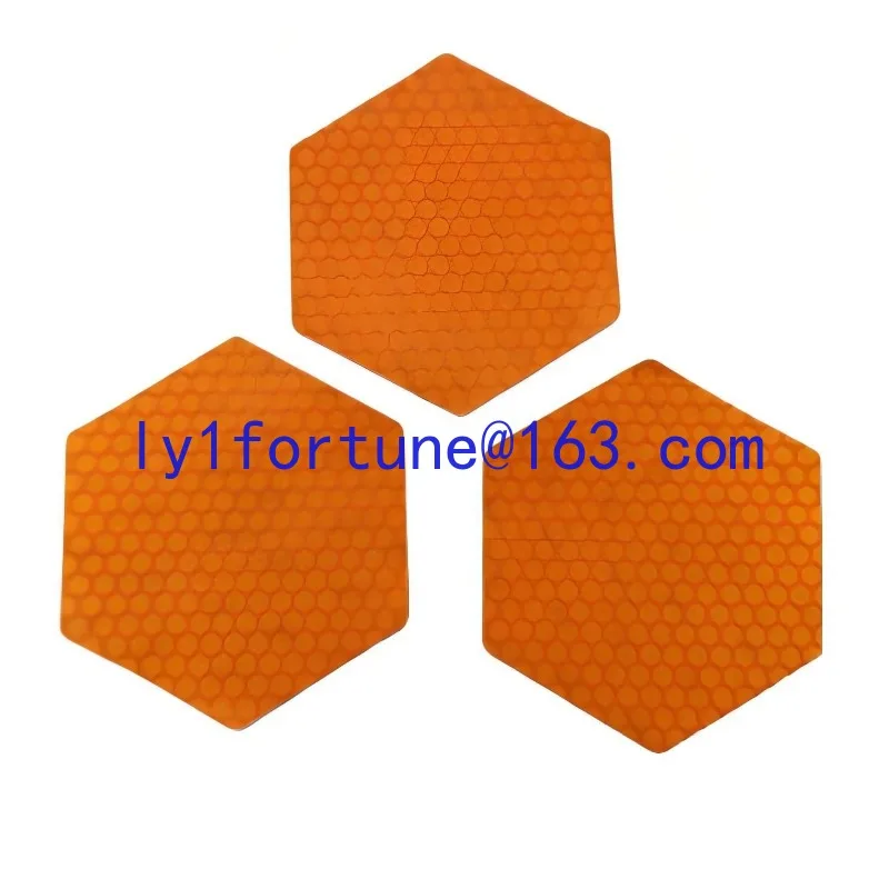 Honeycomb silicone rubber surfboard deck traction mat wax-free hexagonal surf mat accessory with boxed plastic material