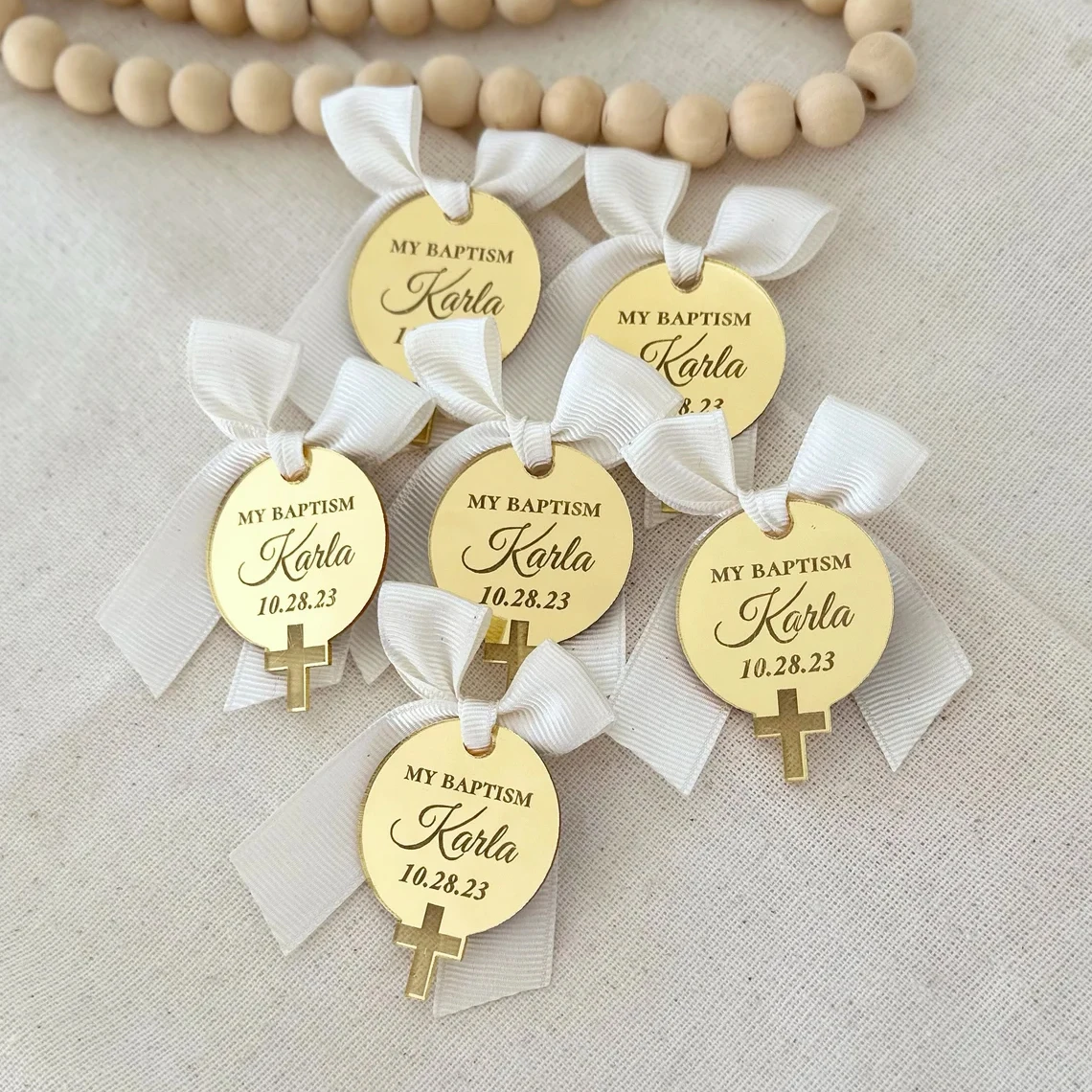 50Pcs Spersonalizowane tagi akrylowe Baby Show Wedding Table Card Engraved Custom Baby Baptism Favors Communion Mi Bautizo Decoration