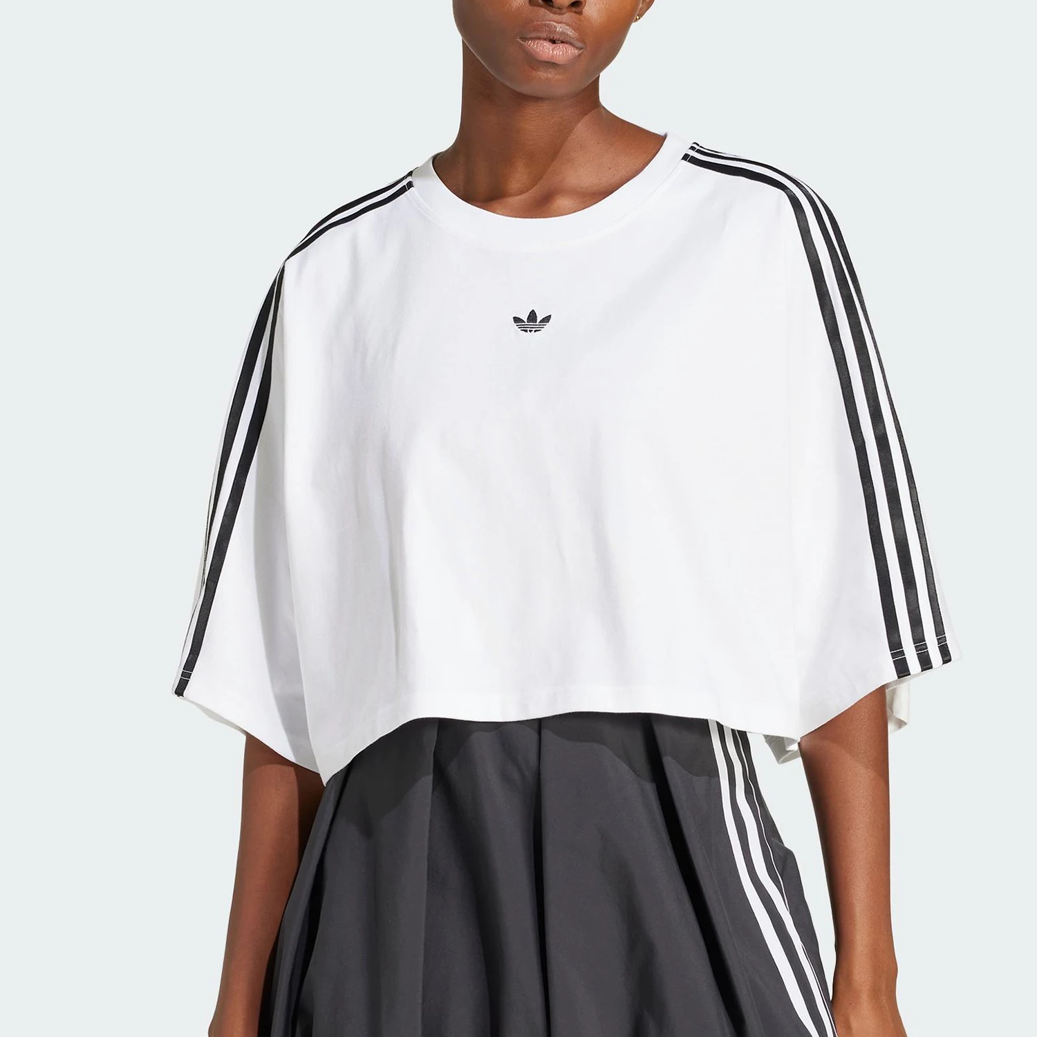 

Женская повседневная свободная футболка Adidas Originals Three Stripes с коротким рукавом JY8886