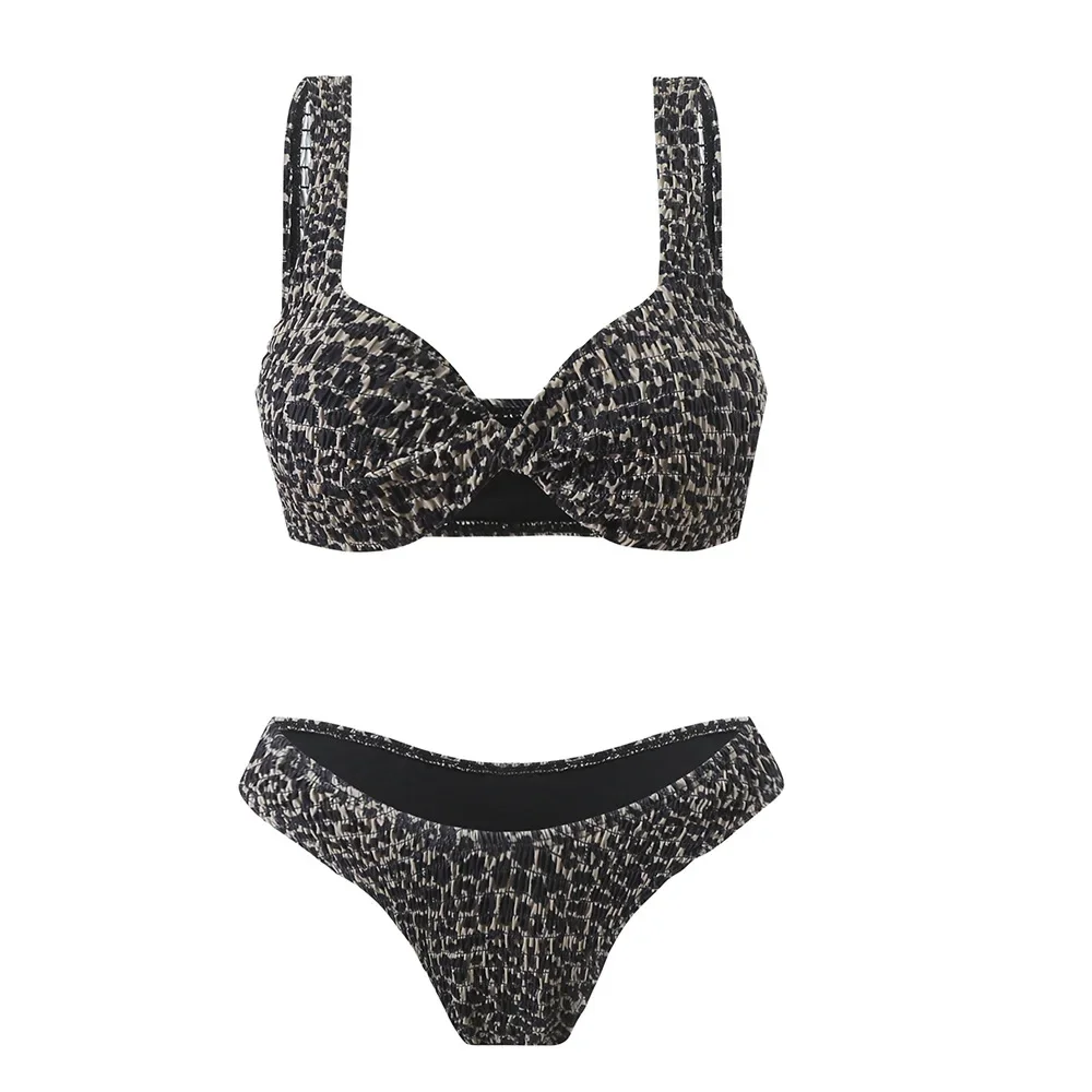 

New Sexy Leopard Bikini 2025 Women Swimwear Female Swimsuit Two Pieces Thong Bikini Set Bather Twist Bathing Suit Beach Wear