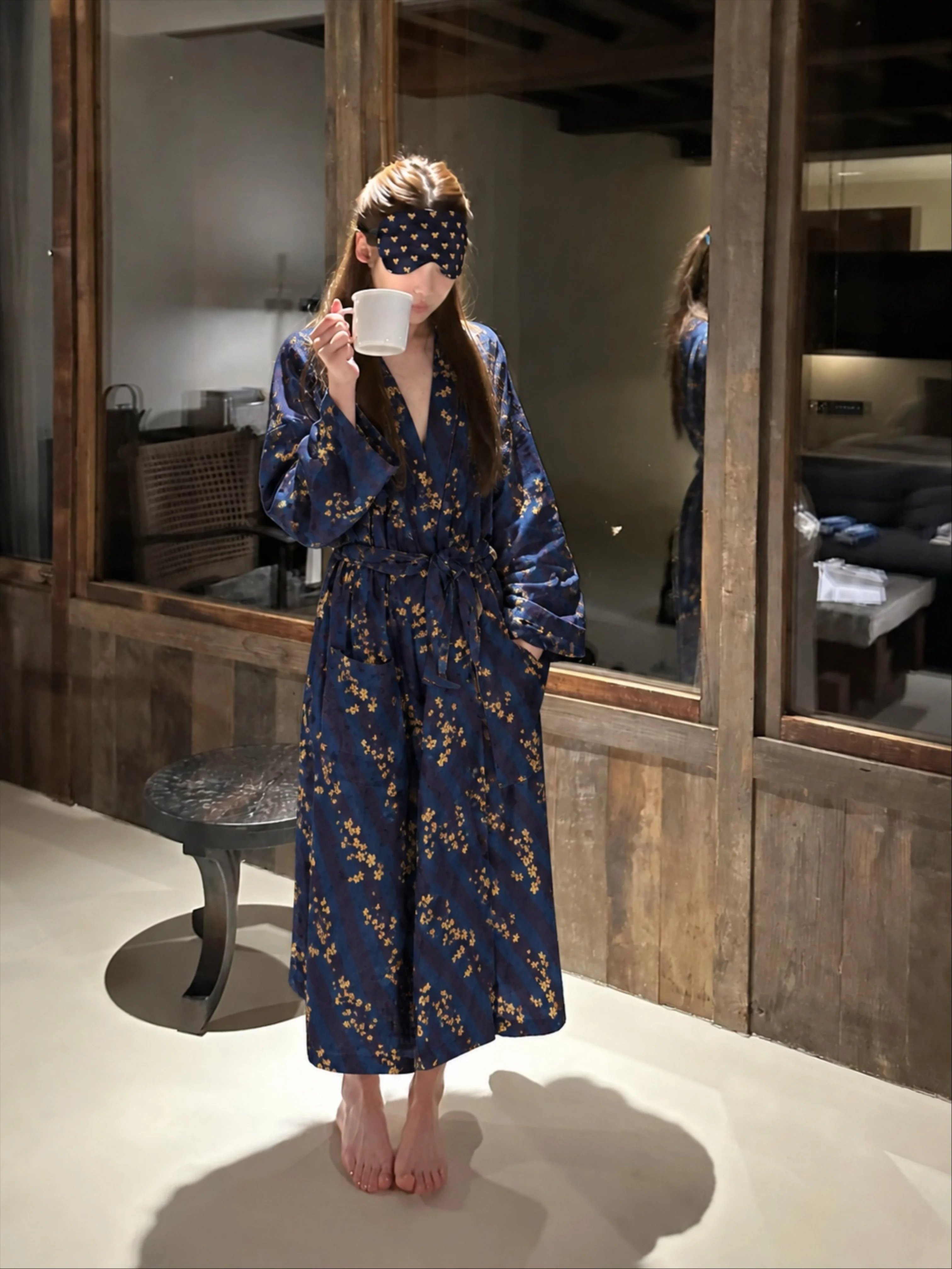 Elegant Vintage Floral Plaid Long Loose Women's Robe Home Bathing Gown Comfortable Wear for Autumn Season Casual Home Use