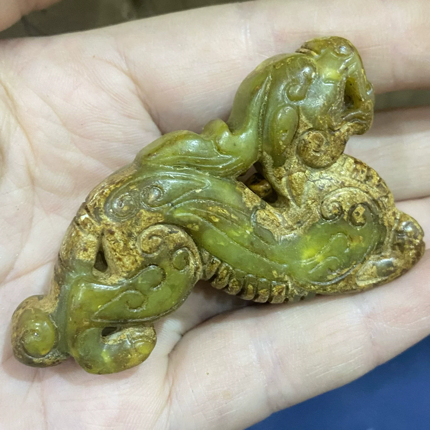 Exquisite Antique Jade Xiuyu Pixiu Auspicious Beast Dragon Pendant